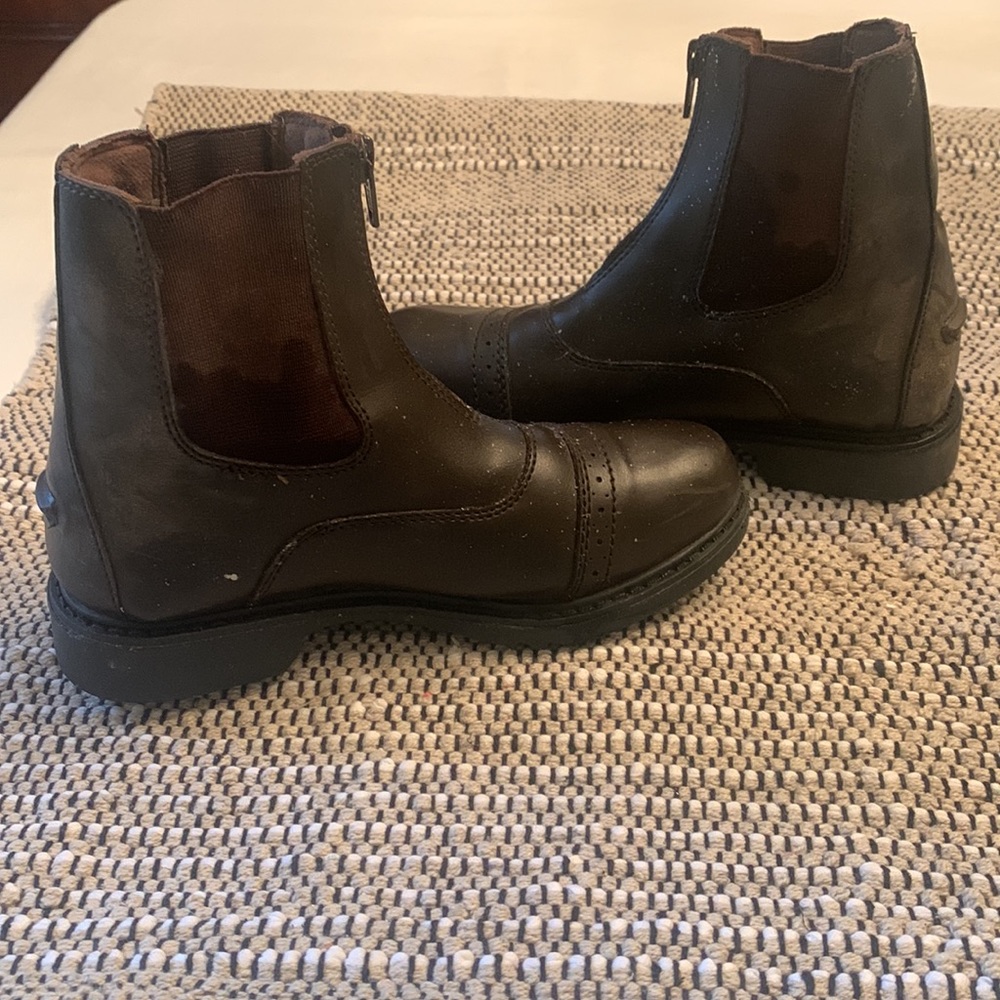 Tuff Rider Riding Boots. Size 4 Girl. - Picture 4 of 12